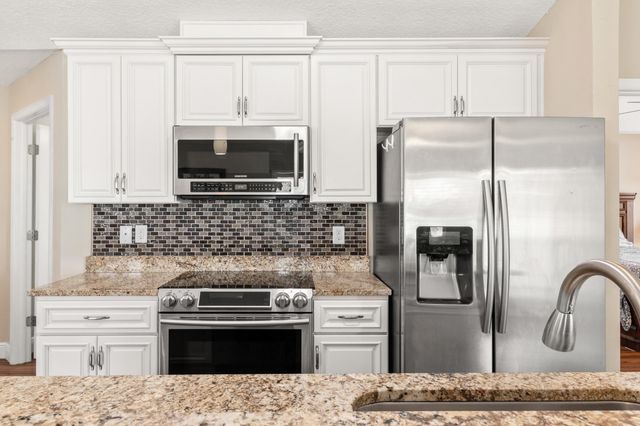 32 S Comares Ave, St Augustine, FL 32080