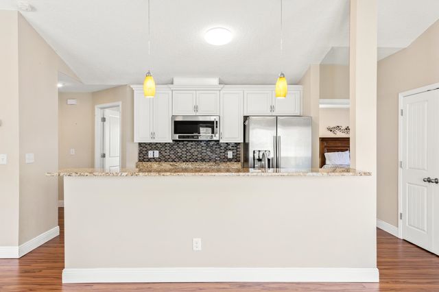 32 S Comares Ave, St Augustine, FL 32080