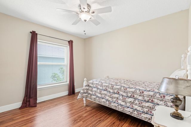 32 S Comares Ave, St Augustine, FL 32080