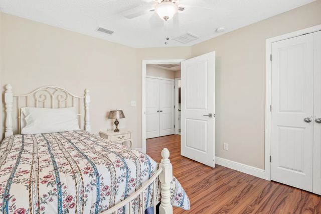 32 S Comares Ave, St Augustine, FL 32080