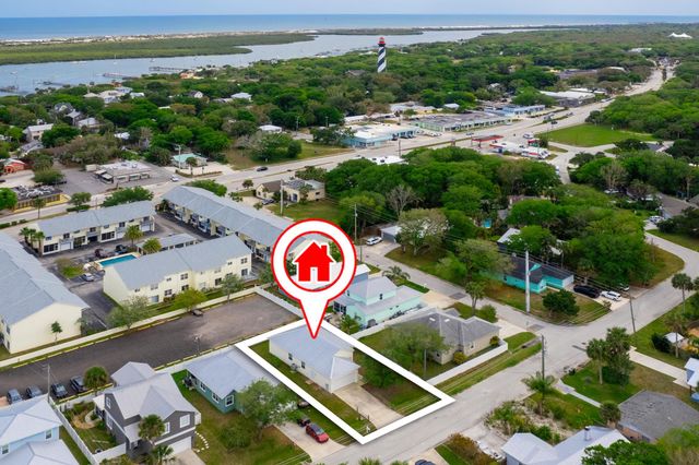 32 S Comares Ave, St Augustine, FL 32080
