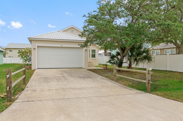 32 S Comares Ave, St Augustine, FL 32080