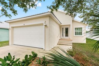 32 S Comares Ave, St Augustine, FL 32080