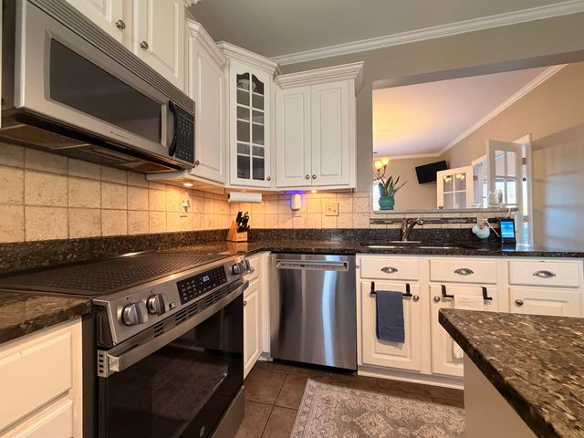 30 WOODMONT DR, Eads, TN 38028