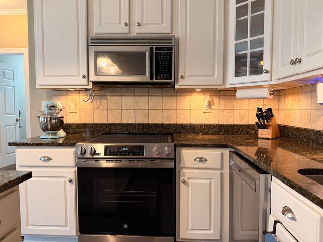 30 WOODMONT DR, Eads, TN 38028