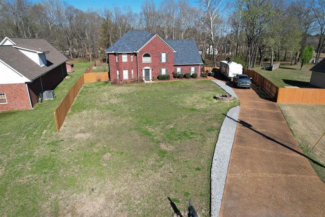 30 WOODMONT DR, Eads, TN 38028