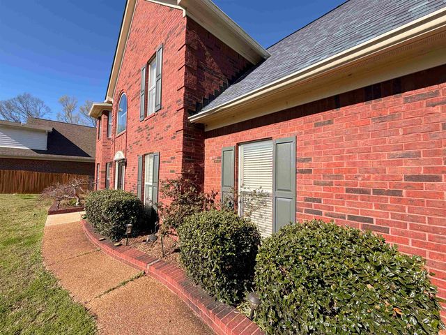 30 WOODMONT DR, Eads, TN 38028