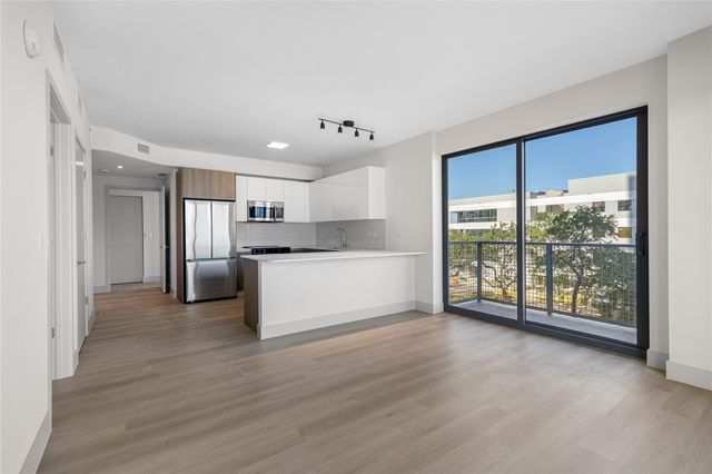 1770 S Young Circle 414, Hollywood, FL 33020