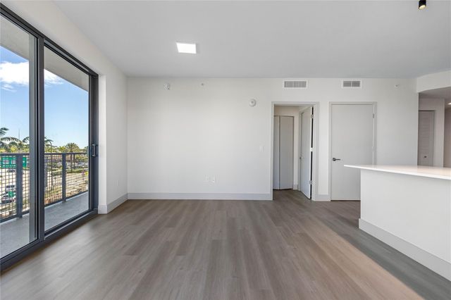 1770 S Young Circle 414, Hollywood, FL 33020