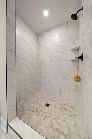 MOH 124 Gambrel Lane Drive, Howell, MI 48843