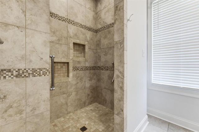 5847 Lakeview Lane, Lake Charles, LA 70605
