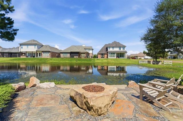 5847 Lakeview Lane, Lake Charles, LA 70605