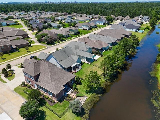 5847 Lakeview Lane, Lake Charles, LA 70605