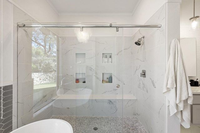 211 Ringtail Stream DR, Austin, TX 78738