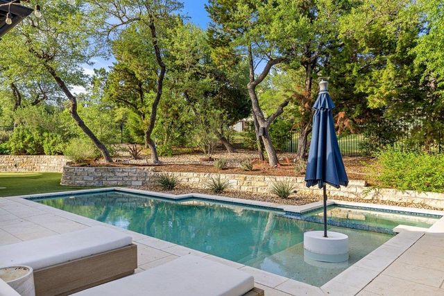 211 Ringtail Stream DR, Austin, TX 78738