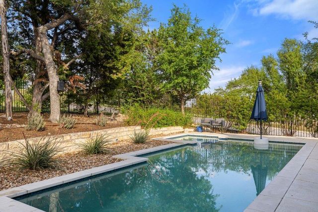 211 Ringtail Stream DR, Austin, TX 78738