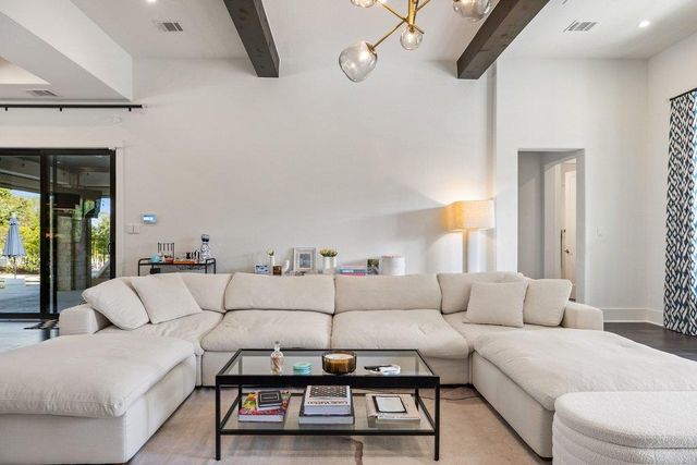 211 Ringtail Stream DR, Austin, TX 78738