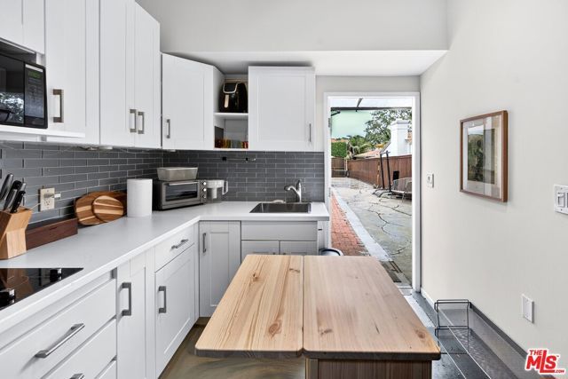 4915 West Boulevard, View Park, CA 90043