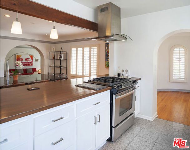 4915 West Boulevard, View Park, CA 90043