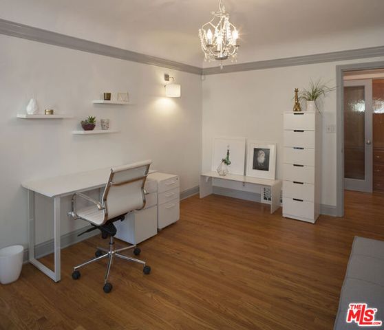 4915 West Boulevard, View Park, CA 90043