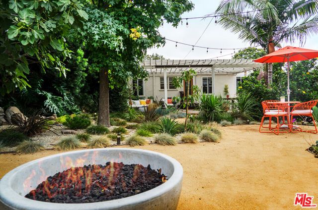 4915 West Boulevard, View Park, CA 90043