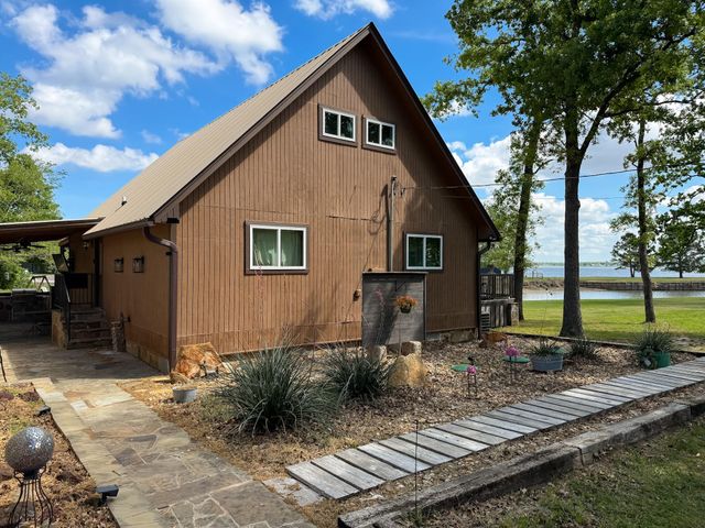 20707 Youpon Court, Thornton, TX 76687