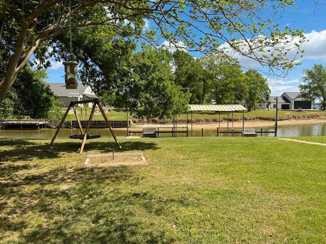 20707 Youpon Court, Thornton, TX 76687