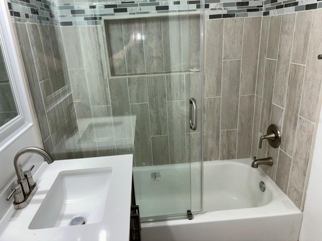 3227 70TH AVENUE N, St Petersburg, FL 33702