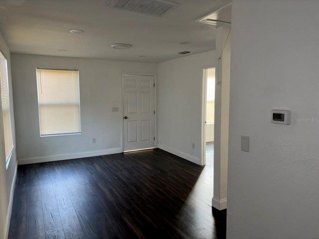 3227 70TH AVENUE N, St Petersburg, FL 33702