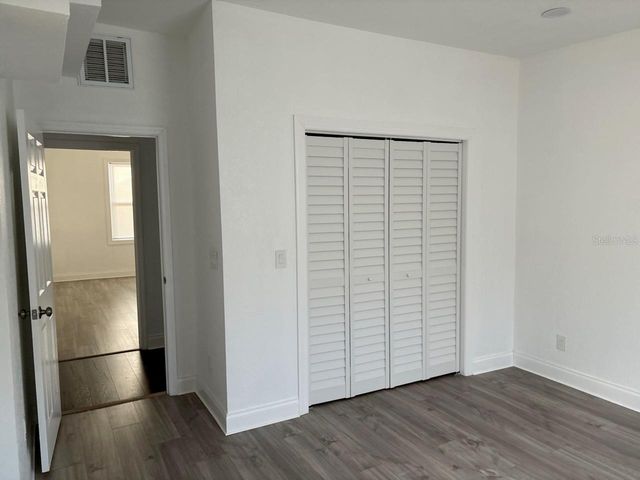 3227 70TH AVENUE N, St Petersburg, FL 33702