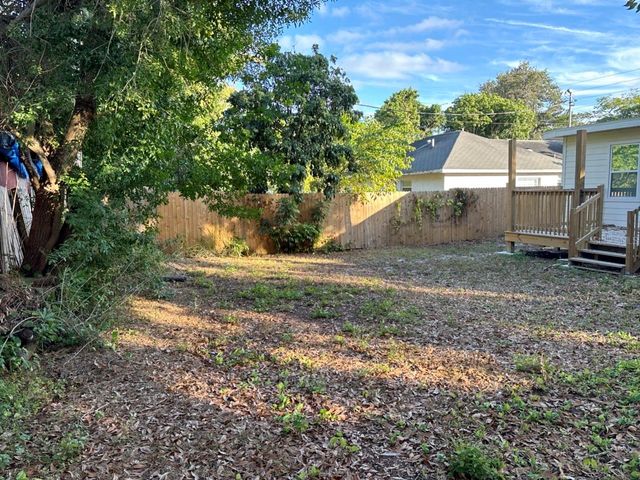 3227 70TH AVENUE N, St Petersburg, FL 33702