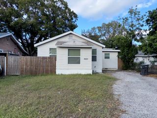 3227 70TH AVENUE N, St Petersburg, FL 33702