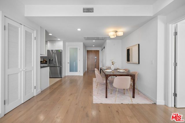 105 S Mariposa Avenue 204, Los Angeles, CA 90004