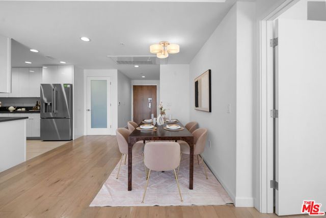 105 S Mariposa Avenue 204, Los Angeles, CA 90004