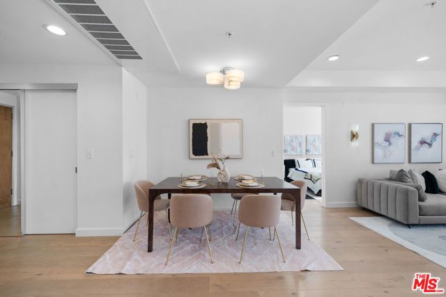 105 S Mariposa Avenue 204, Los Angeles, CA 90004