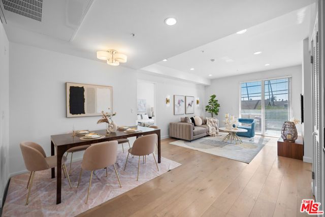 105 S Mariposa Avenue 204, Los Angeles, CA 90004