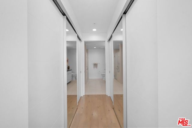 105 S Mariposa Avenue 204, Los Angeles, CA 90004