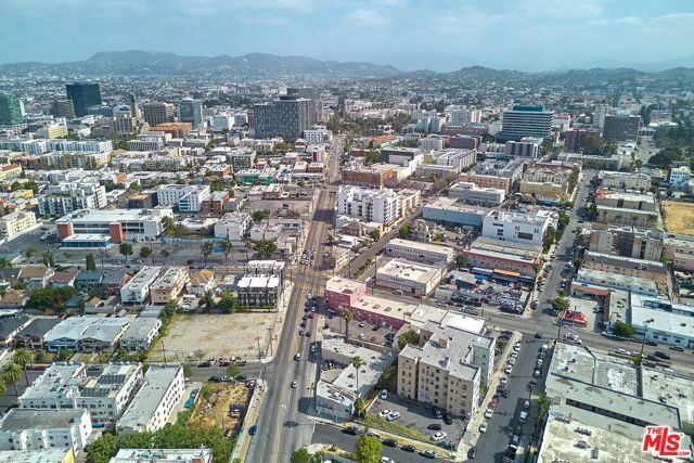830 S Hoover Street, Los Angeles, CA 90005