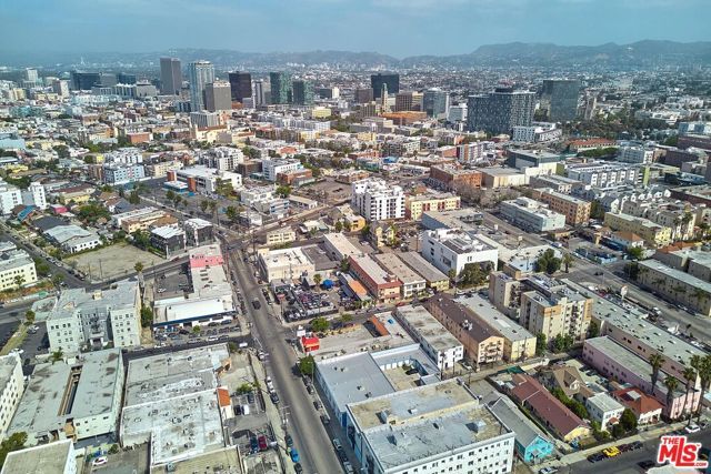 830 S Hoover Street, Los Angeles, CA 90005