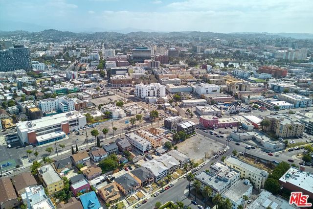 830 S Hoover Street, Los Angeles, CA 90005