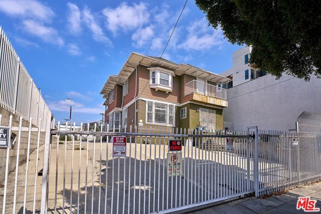 830 S Hoover Street, Los Angeles, CA 90005