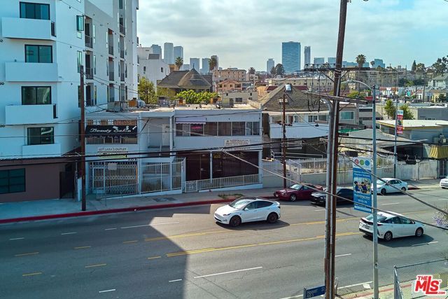 830 S Hoover Street, Los Angeles, CA 90005