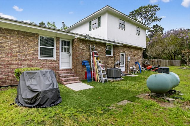 5070 Sc Highway 165, Hollywood, SC 29449