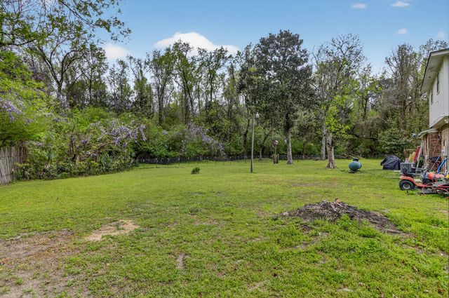 5070 Sc Highway 165, Hollywood, SC 29449