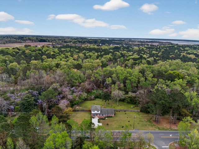 5070 Sc Highway 165, Hollywood, SC 29449
