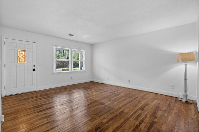 5070 Sc Highway 165, Hollywood, SC 29449