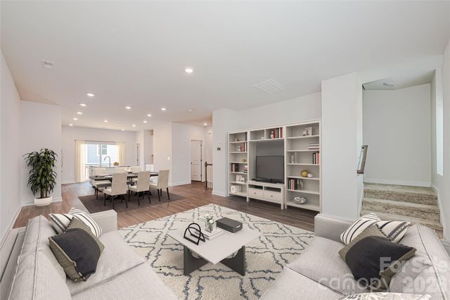 327 Golden Maple Court, Fort Mill, SC 29708