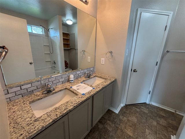 2101 Whistling WAY, Taylor, TX 76574