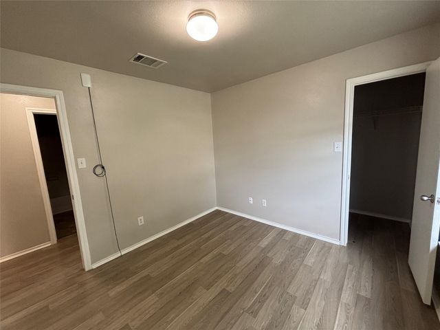 2101 Whistling WAY, Taylor, TX 76574