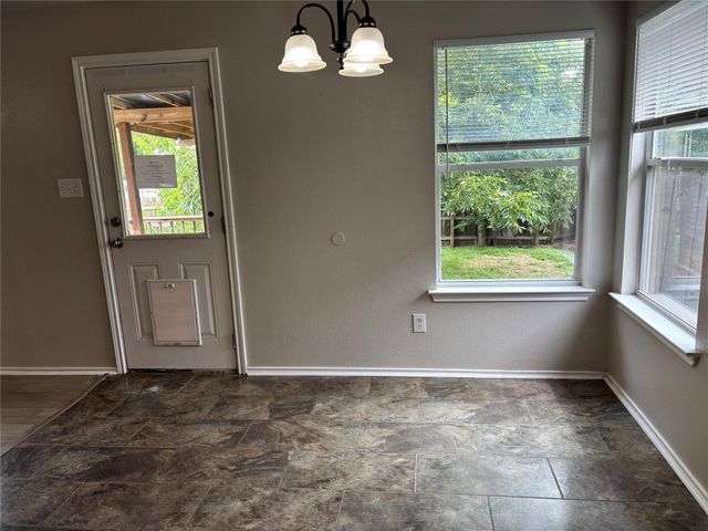 2101 Whistling WAY, Taylor, TX 76574
